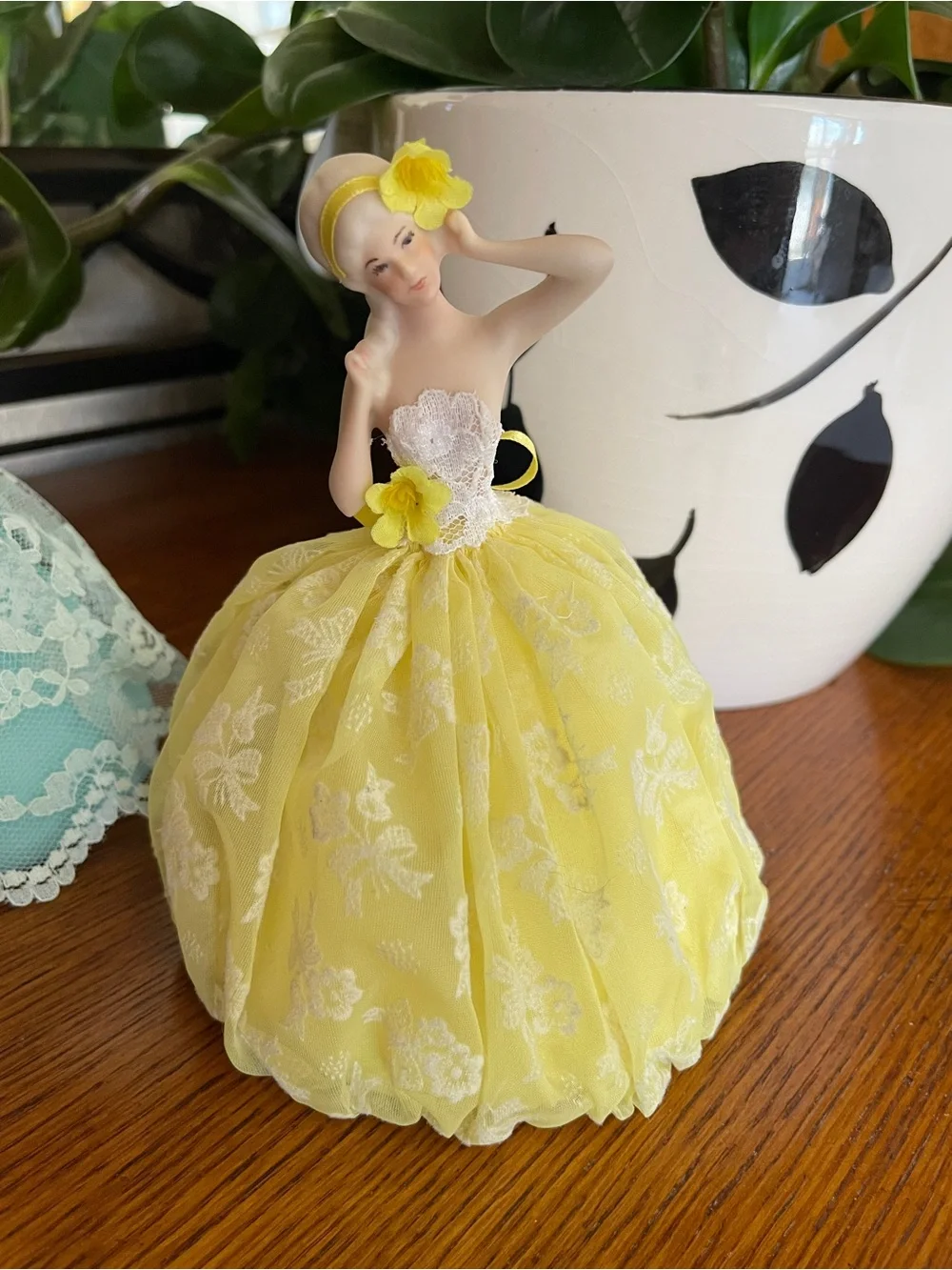 Vintage Pair of Porcelain Half-Doll Pin Cushions in Blue and Yellow